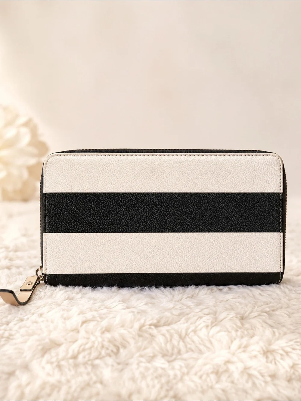 Kate Spade Cruise Stripes zip around wallet